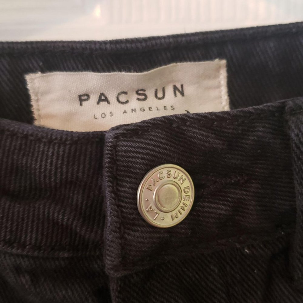 High Rise Pac Sun shorts - Picture 2 of 7